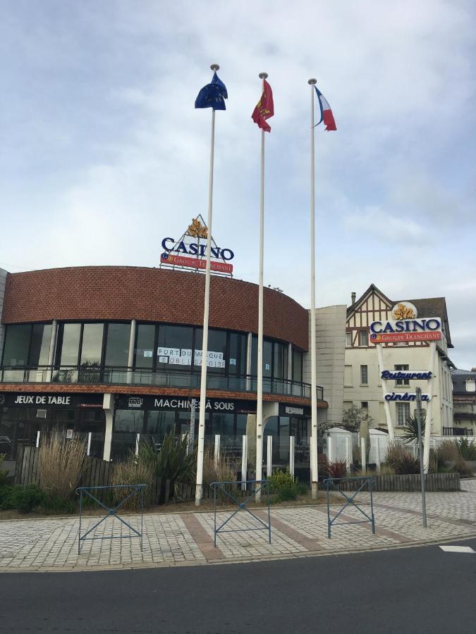 La Petite Jeanine Vila Villers-sur-Mer Exterior foto